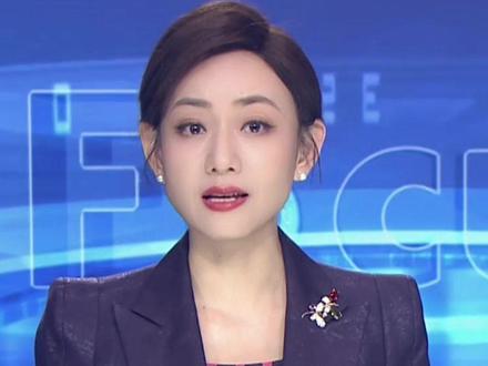 10月29日报道,上海奶皮子糖葫芦卖到98元一串,商家:线下需要排队卖49元,最近贵是正常的 因为很火#大象主播说 @大象新闻主持人陈静华