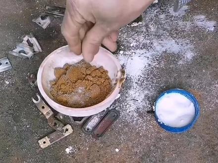 一包泥巴竟然能提炼出80多克金子,你敢相信你的眼睛吗?#海绵金 #黄金 #黄金提炼 #提炼黄金技术