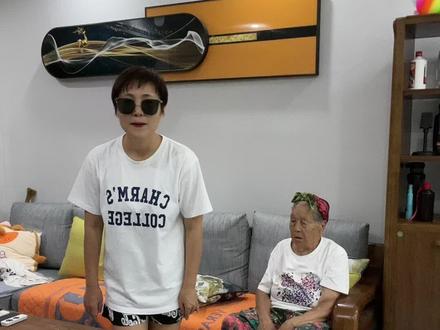 在家憋疯了1⃣️个#阿尔兹海默症的婆婆 #这是不是在家闲出屁的你