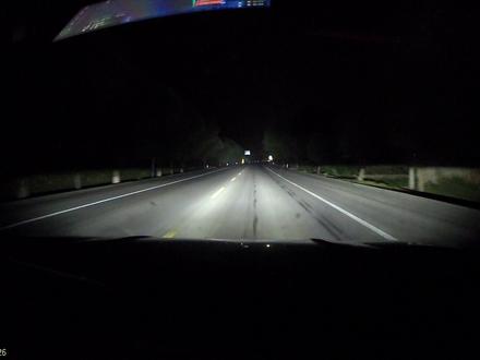 艾瑞泽8夜间遇前方停驶大货车,前方碰撞预警和自动紧急制动的效果,如果没有这些主动安全配置,夜间人眼睛判断,追尾不可避免#夜间行车 #行车记录仪视角 #安全拍摄路段请勿模仿 #星光不问赶路人岁月不负有心人 #开车第一视角