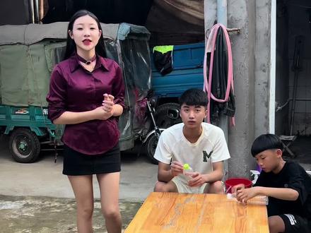 我们也跟个风#记录真实生活 #矿泉水瓶玩法