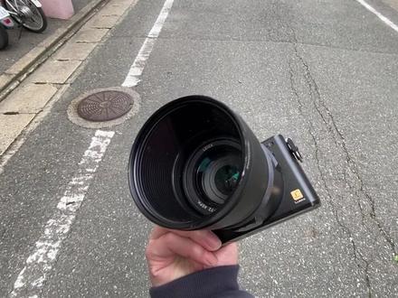 100多块钱的松下DMC-FZ10的ccd数码长焦相机。已经有20年历史了。搭载2.5" CCD传感器,其镜头采样的是F2.8大光圈莱卡DC VARIO-ELMARIT镜头。很不错的小玩具。镜头很不错,虽然才400w像素,但是拍出来照片感觉还可以😌。主要镜头大呀。😂照片在中间,大家可以跳到中间看看这个小玩具怎么样。仪式感嘛,大家都懂🤣🤣🤣🤣#图文伙伴计划 #每一帧都是热爱 #莱卡#富士#摄影