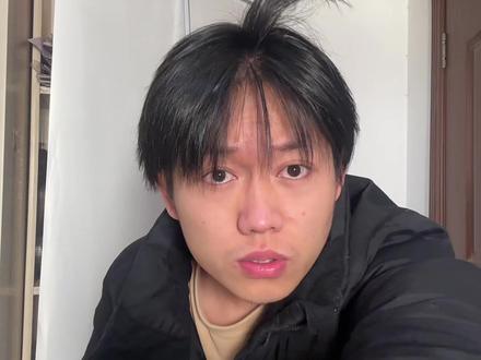 当博主用可视掏耳勺拍甲方广告 #反差 #挖耳勺拍大片 #猎奇