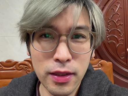 宇树机器人太牛了,但是钱花在机器人可以,送给庄家不可以哦#春晚 #美股 #机器人 #特斯拉 #股票