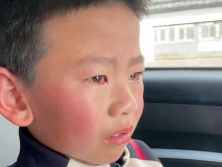 7+孩子普通周末 炫彩足球没带出来 好难过💔😫可是爸妈也不玩这游戏呀🥹哪个环节出的问题🥹#三角洲行动 #炫彩足球