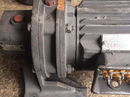 摆线针轮减速机。拆开很简单,装起来有技巧,知道了你也会