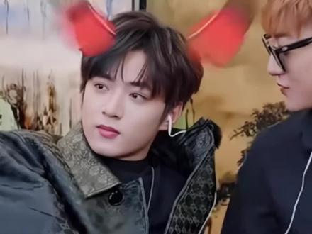 我可以是好小斗,但不是现在#刘耀文#黄子韬#宇宙闪烁请注意#综艺