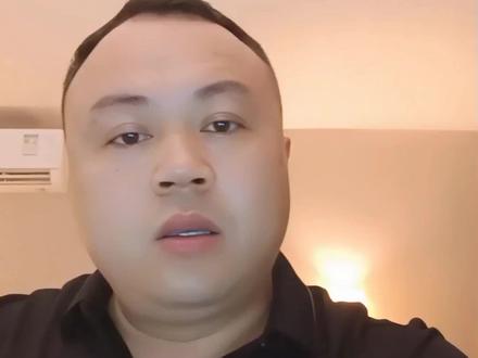 湖南请看一看山东吧! 亲眼见证青州全城聚力的盛况,他们是懂的,懂得流量背后真正的价值。希望湖南邀请与辉同行来湖南!#与辉同行 #董宇辉拥有暖评最多的评论区 #与辉同行山东行 #做一个有正向价值的人