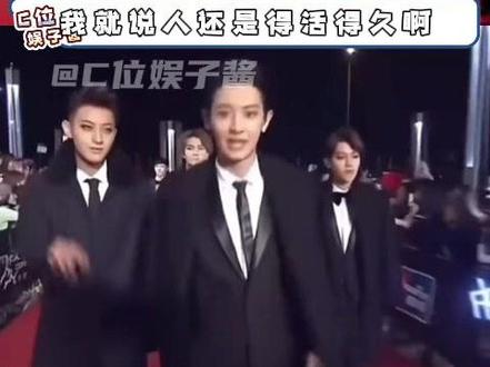 王源你知道吗 这个视频放十年前我俩都得被砍成血雾 #王源跳初雪 #TFBOYS #EXO #初雪 #行星饭大战四叶草