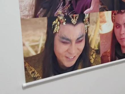 天蚕魔君梦女的魔君专属痛房
love❤️天蚕魔君
2024年3月10日与魔君相识一年半。马上即将喜欢天蚕魔君2年了。时间过得真快马上一年过去了
讲解答喜欢天蚕魔君的原因:是因为他被乾坤洞主背叛故意让他当上妖魔界的至尊。但是魔君没发现魔杖有施法能吸走他自己的天蚕魔攻。虽然魔君确实是戏份很少出场也很少。只出现五集。导演编剧为啥不多给天蚕魔君戏份啊???这么小气。但是我还是会坚持热爱天蚕魔君这个角色。我不会在意别人的评价说魔君丑抽象什么的。竟然真正去喜欢这个角色那就大胆的拍抖音。我也是第一次成为一个大网红魔君的梦女。还是很感谢你们的支持和点赞。我还会下辈子喜欢天蚕魔君一辈子。喜欢永远不分开#强烈推荐 #自印周边 #天蚕魔君 #梦女 #爱了爱了 @DOU+上热门 @抖音小助手