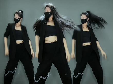 糟糕……气质藏不住了#跟你的姐妹一起拍#怦然心动舞蹈