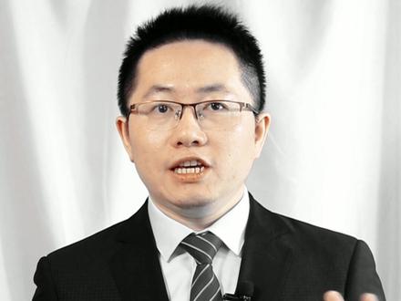 ECRS四大原则,即:
取消(Eliminate):对任何工作首先要问为什么干它?能否不干?
合并(Combine):如果工作不能取消,则考虑是否应与其它工作合并?
重排(Rearrange):对工作的顺序进行重新排列。
简化(Simplify):指工作内容、步骤和动作的简化、能量的节省。
#项目管理 #高效 #工作
生活中的一个例子可以帮我们快速理解这个方法。
每次到了该换季的时候,善于整理衣柜的人,通常都会这么做:首先把自己不再穿的衣服捐赠出去;把成套衣服放到固定位置挂好;把不穿的衣服收纳到平时不容易拿到的地方;最后把自己经常穿的衣服整理好,挂在伸手可及的地方。
不论你在做什么工作,只要仔细观察,一定还有可以改善的地方。ECRS方法既能帮你省下金钱与时间,也能让你投入新的尝试,创造出新的可能。
#pmp #工作 #项目管
