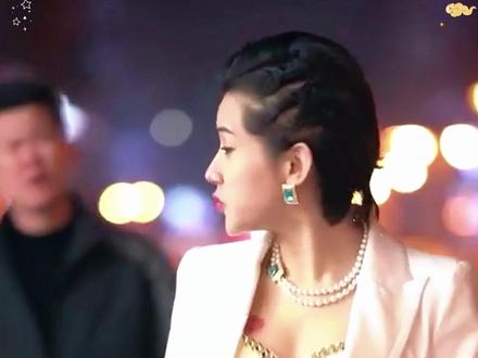 千万网红夫妇到底有多豪横,直播带货竟然让粉丝随意报价?!#天津范姐 #房岩小哥 #袜子 #袜子袜子神奇的袜子 #袜子推荐