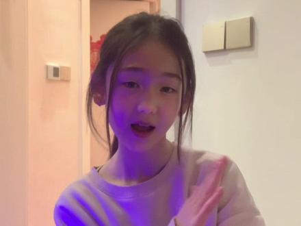 其实我热情似火🔥#左奇函 #手势变装 #Austin的小熊大王 #TF家族 #tf家族四代