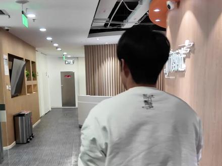 我感觉馆长有点碰瓷!专场划算也不能这样啊!#东方甄选 #东方甄选生活馆 #洗发水 #养元青