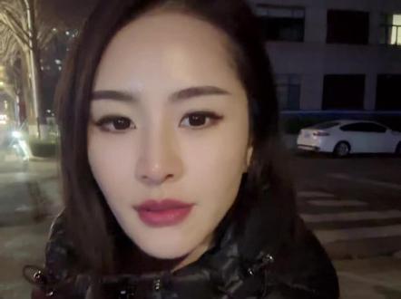 关于跑步穿紧身裤这个事儿,你们怎么看…… #跑步#运动#爱跑步的小姐姐 #内容太过真实 #上热搜