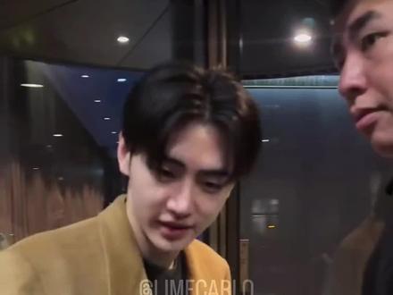 成训到米兰第一天收到摄影师送的巧克力,第二天也在传圣火时打招呼了
#朴成训 #ENHYPEN #朴成训冬奥会火炬手
©filmedbycarlo