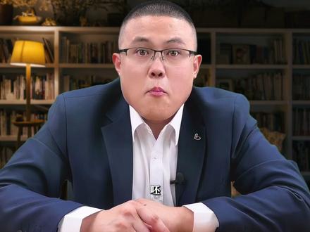 蜜雪冰城"黑不动"的真相,它卖的不是奶茶,是穷人的尊严! #蜜雪冰城 #科普 #财经知识 #涨知识 #经济