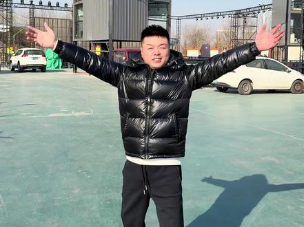 好消息 黄湾雄山公园过年都有演出。想参演的联系@黄湾村