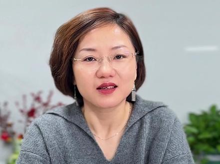 地产人搞光伏,为何搞不成? 亿晶光电的落败,在八年前创始人离场时,就早有伏笔。光伏人为何舍得放下自己亲手带出的“孩子”?地产人入局搞光伏,为何无法突围?亿晶光电对很多想转型跨界换赛道的老板来说,有很多启示意义。#亿晶光电 #亿晶 #重整重组