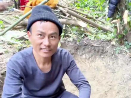 11月26日发布,荒野求生决赛第2天,蜜蜂哥打造“地炕式”庇护所,网友:太有规划了,准备打持久战。(编辑:钱瑾)#荒野求生 #野外生存 #七星山荒野求生挑战赛