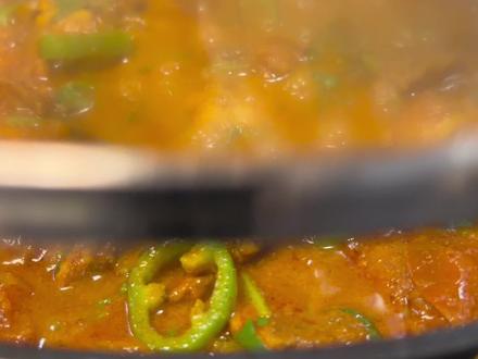 🇮🇳黄焖鸡|低油低卡厨房无味版SOP karahi Chicken 低油低卡厨房无油烟版SOP
#我的厨房日记 #青年创作者成长计划 #印度菜 #美食教程家常菜 #留子做饭