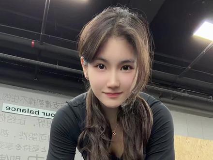 快来一起挑战吧! #平板支撑卡点 #节奏 #核心力量 #手势舞 #体育生