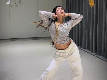 小瘪三😏我要验牌!#青年创作者成长计划 #和你的姐妹一起拍 #验牌摇 #我要验牌 #零基础学舞蹈