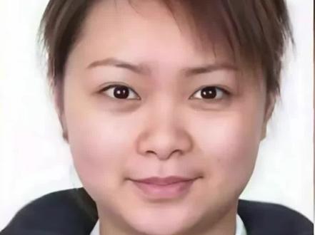 沈梦辰堪称变美界学霸,
先优化轮廓脸型、精修鼻型五官,打好底子;
再用清透质感妆容+优雅露肩穿搭放大明艳气质,
先改框架再抓细节,精准找准个人风格,
普通人也能照抄完美逆袭。
#沈梦辰 #变美思路
#普通女生变美 #创作者中心 #创作灵感