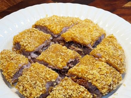 早餐做了芋泥香酥鸭,外皮酥脆、芋泥软糯、鸭肉酥香,这样做简单又美味,自己在家就能轻松搞定,一定来试试吧。