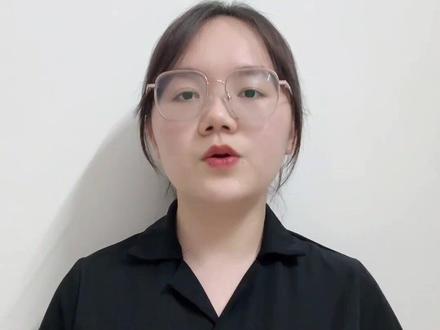 抖音号主页团购如何装修设计?团购商家主页设计装修的具体步骤 如何装修团购的抖音号呢?装修前记着去抖音来客后台绑定抖音号。
抖音团购商家装修主要分三块:头图、企业信息和商家主页。
第一步,找到装修入口。
打开抖音来客APP,首页右边位置有个【全部服务】,点进去就能看到【抖音号装修】,点进去就可以开始设置。
第二步,上传主页头图。
头图是用户一进咱们账号就能看到的,可以上传1 - 11张图,
建议尺寸用1125×633像素,JPG或PNG格式都可以。
传完等平台审核通过,就能在首页轮播展示。
第三步,填好企业信息。
营业时间:可以自己分1 - 3个时间段设置,
要是全天营业,直接勾“24小时营业”就行。
电话和地址:一定如实填写,方便用户联系咱们或者导航到店。
另外,企业信息栏里的三个选项,默认勾选着就行,不用自己动手调。
第四步,布置商家主页。
1. 打开展示开关:在【商家主页设置】里,把【商家页面】的开关打开,这样用户进主页就能看到咱们专门的展示页了。
2. 至少选2个板块:优惠券、团购、门店、相册、推荐菜这些板块,至少选2个审核通过的加上。
举个例子:
- 团购/优惠券:最多放20个优惠商品,绑定好门店后,系统会自动同步信息,用户点击就能下单。
- 官方相册:可以放店铺环境、活动图,
比例343:171(尺寸1029×513),单图不超过5MB,最多20张。
- 推荐菜:上传特色菜图片,比例14:9(尺寸420×270),同样单图≤5MB,不超过20张。
记得,所有板块都得审核通过才能展示,建议先放常用的促销活动或者招牌菜,吸引用户眼球~
最后提醒两句
- 图片一定要按规格来,不然容易审核不通过。
- 门店信息和团购内容要和实际一样,别让用户来了觉得“货不对板”。
跟着这几步走,你也是可以做好商家主页设计的,
如果你还不知道如何设计,可以在评论区留下你的行业。
#抖音号装修 #团购装修 #抖音号团购显示 #商家主页装修 #商家主页设置