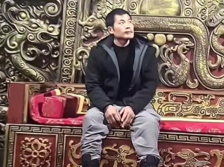 @荒野刀疤哥 #刀疤哥
刀疤哥真的是金句频出,笑点满满😂😂😂