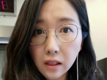 高铁大喊“我身份比你高得多”的男子查到了!网友大跌眼镜…#高铁霸座 #大v快评 @抖音小助手