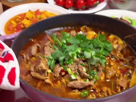 简单的幸福就是平平淡淡,不慌不忙,一家人温暖顺心。#记录真实生活 #家常菜#晚餐