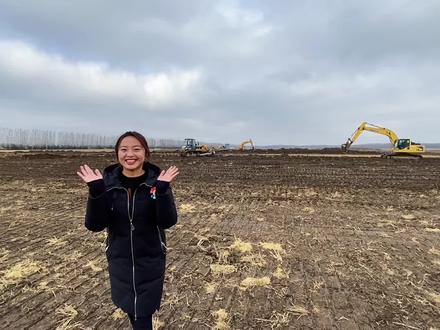 北大荒稻田如何标准化?湖南妹嫁这才发现机械化的厉害:4台挖掘机4台推土机同时出动,改造1000亩实在是轻松