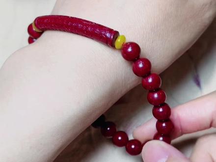 #手工diy #手串改小技巧 如果你手上佩戴的手串大了,还不赶紧试试这个方法改小点,佩戴起来更舒适哦❤️❤️