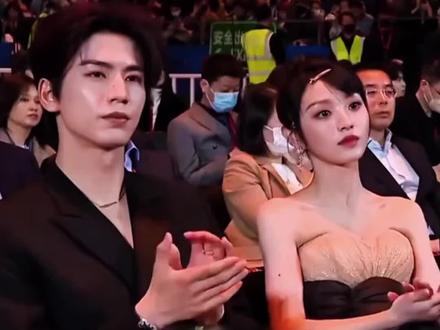 都同框了,说明缘分已经来了#张凌赫 #田曦薇 #王安宇 #章若楠 #cp