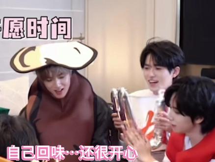 刘耀文对宋亚轩的爱比任何人多得多!#文轩 #刘耀文 #宋亚轩刘耀文 #宋亚轩