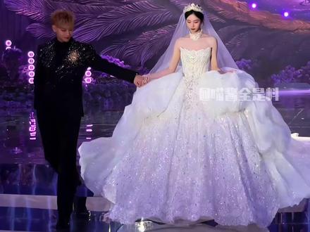 男人一旦结了婚就会控制不住自己的体重,黄子韬也不例外#黄子韬 #体重 #幸福肥 #徐艺洋