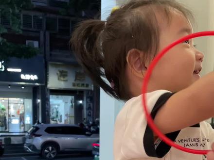 小孩子到了会挑衣服的年纪,真的很难买衣服啊 #日常vlog #亲子日常 #奥伦纳素冰白面膜 #7天媲美水光