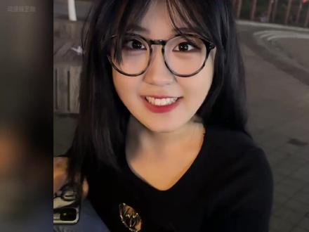 如何套路好哥们吃嘴子,好哥们,纯友谊!