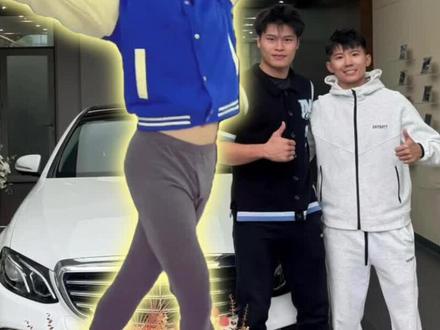 虽然梵高画不出他的第二幅星空,但周楷恒却能复刻当年的那段偶像练习生舞蹈#周楷恒#柯冉