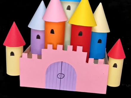 矿泉水瓶变身童话城堡教程来咯#星河知识计划 #智慧生活星 #手工房子 #儿童节手工 #变废为宝手工 @抖音青少年