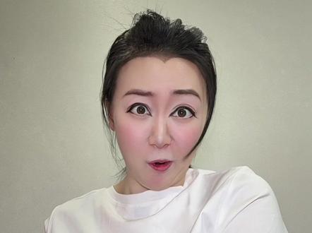 “那艺娜笑”#三亚的百香果 #闫学晶 #模仿 #艺术家直播分享 #这么诚实的妹子 @抖音小助手 @DOU+上热门 @抖音能量站 @抖音热点 @DOU+小助手 @抖音创作灵感