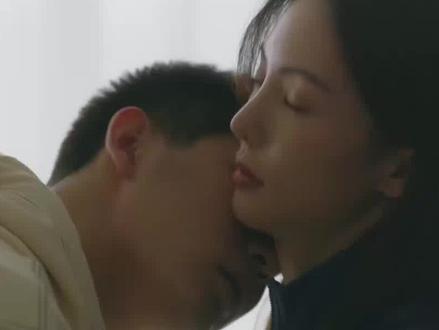 炽道:罗娜段宇成脖颈吻极致暧昧,两人一脸享受,未成年禁止观看 #炽道 #金晨 #王安宇 #高甜吻戏