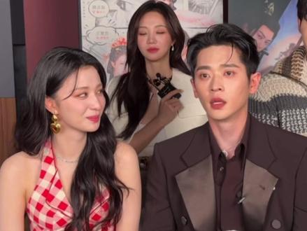 王楚然丞磊不语,只是一味偷笑。
#王楚然 #丞磊 #唐晓天 #成何体统 #王楚然丞磊演我上课回答问题