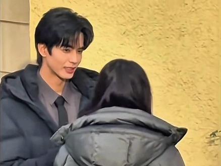 这个有一点期冀的狗狗眼,为什么麦麦好像一点都查觉到#燕麦威化 #龙麦