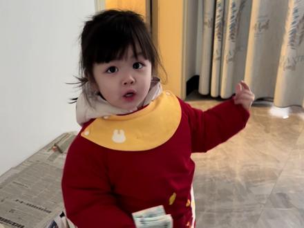 在外再怎么牛气的舅舅回村后也逃不过人类幼崽的猛烈攻击#人类幼崽的迷惑行为 #家里最皮但小孩最爱的舅舅回来了