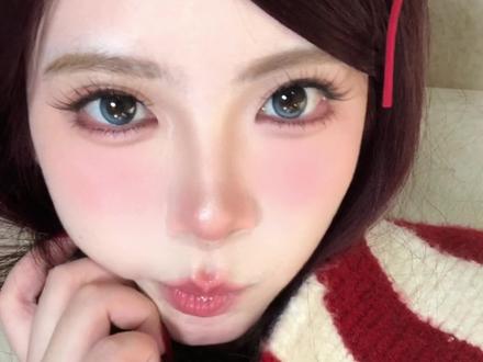 甜晕!!圣诞糖心红苹果妆🍎元气氛围感#潮妆研究所 #冬日淡妆的慵懒感拿捏了 #晒晒我的年度宝藏妆容 #圣诞妆容 #新手化妆教程