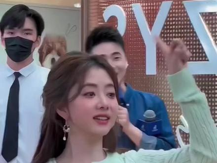 今天分享5款超好看的半扎发 元旦晚会头发这样扎 惊艳所有人#半扎发#扎发教程 #美出高级感#圣诞节发型 #元旦发型